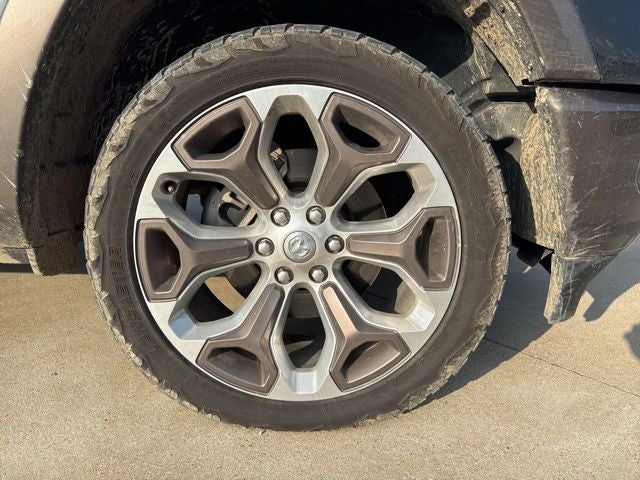 2020 RAM 1500 Laramie Longhorn Crew Cab 4x4 5'7' Box