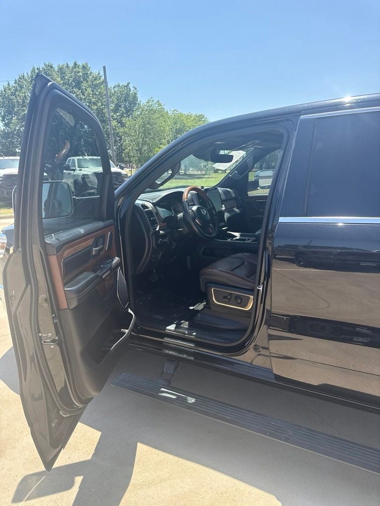 2019 RAM 1500 Longhorn Crew Cab 4x4 5'7' Box
