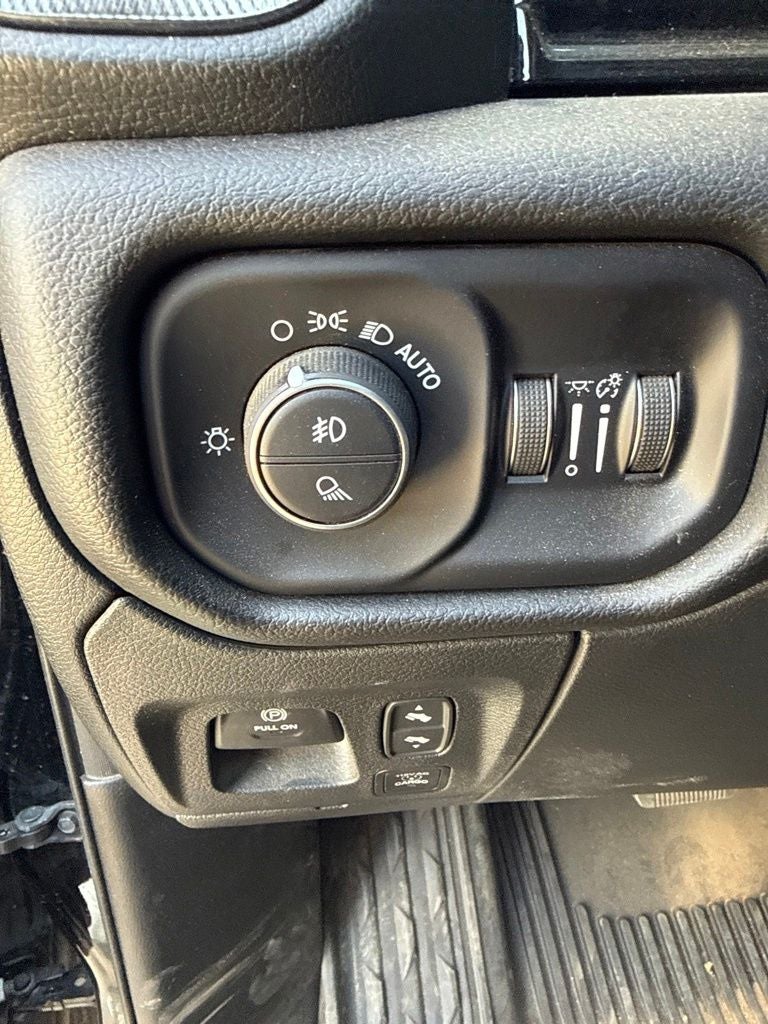 2025 RAM 1500 Rebel Crew Cab 4x4 5'7' Box