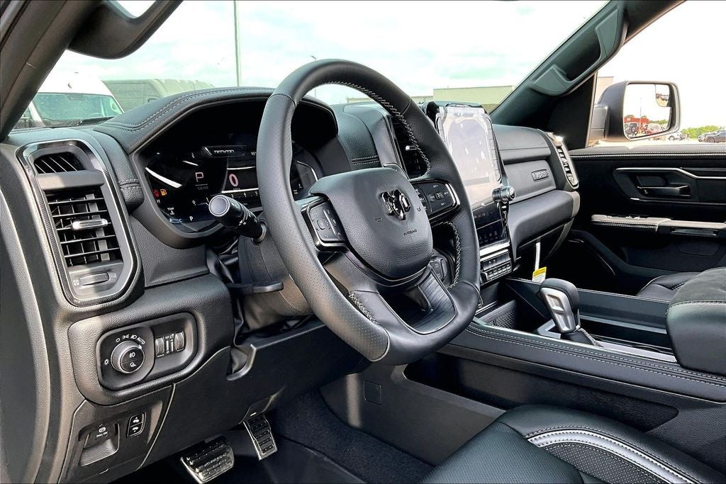 2026 RAM Ram 1500 RAM 1500 RHO CREW CAB 4X4 5'7' BOX
