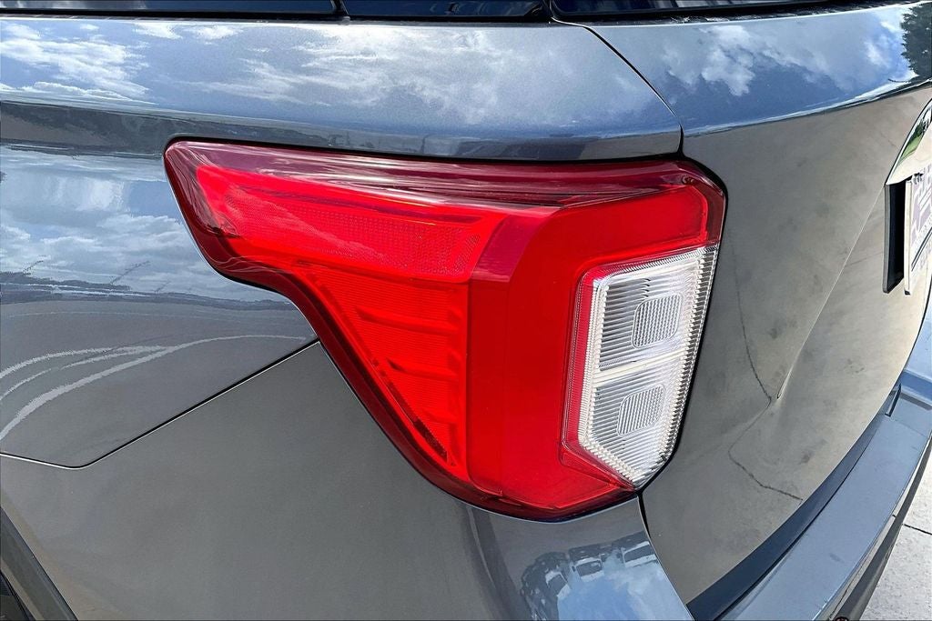 2021 Ford Explorer Base