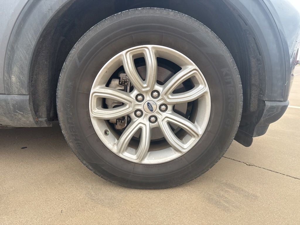2021 Ford Explorer Base
