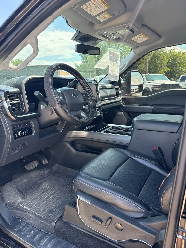2023 Ford F-350 LARIAT