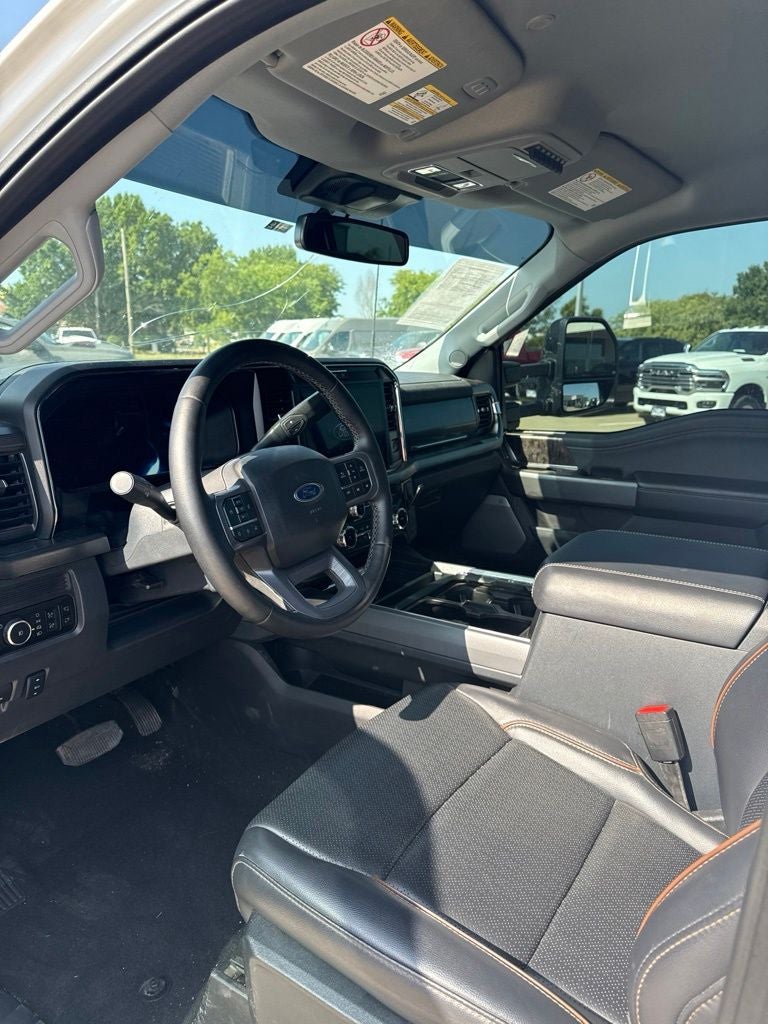 2025 Ford F-350 LARIAT
