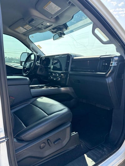2025 Ford F-350 LARIAT