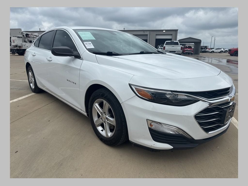 2022 Chevrolet Malibu 1LS's photo