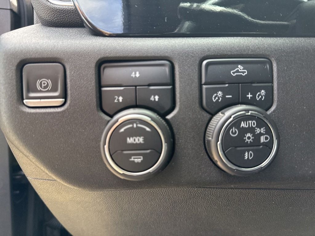 2024 Chevrolet Silverado 2500HD 4WD Crew Cab Standard Bed LT