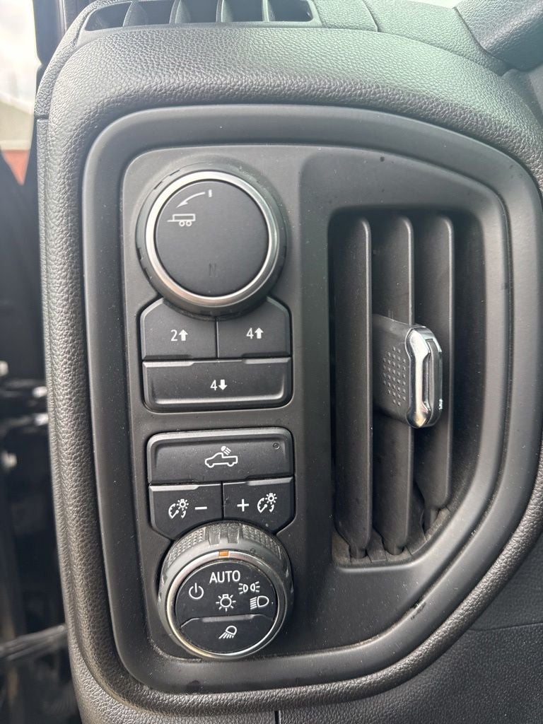 2023 Chevrolet Silverado 2500HD 4WD Double Cab Standard Bed Custom