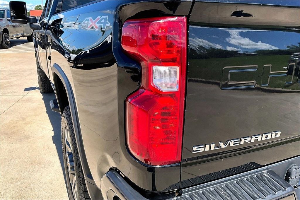 2023 Chevrolet Silverado 2500HD 4WD Double Cab Standard Bed Custom