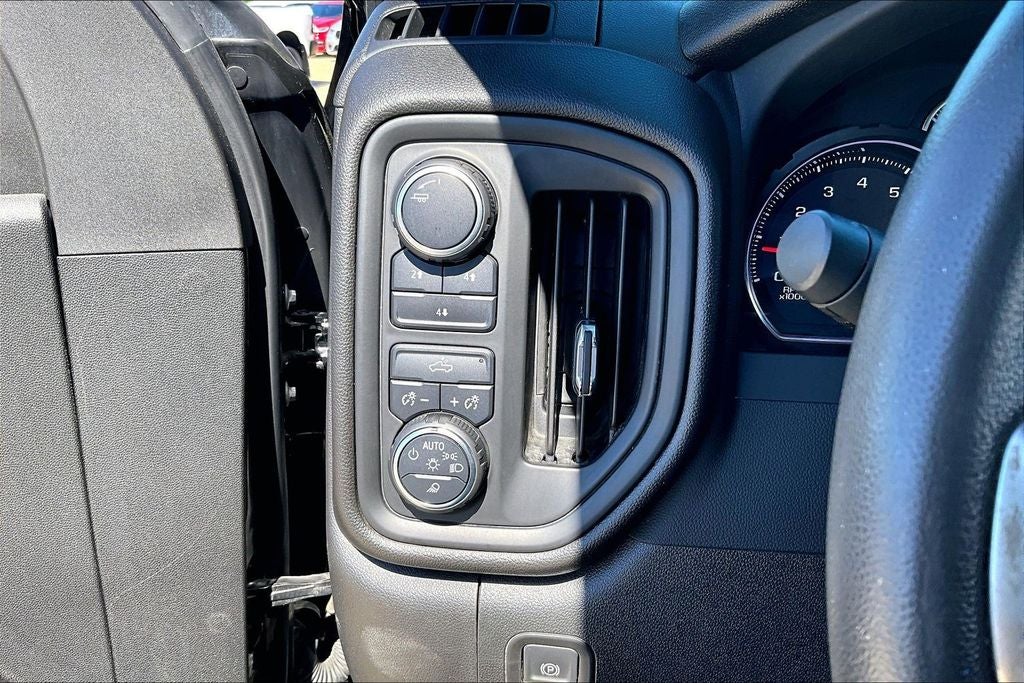 2023 Chevrolet Silverado 2500HD 4WD Double Cab Standard Bed Custom