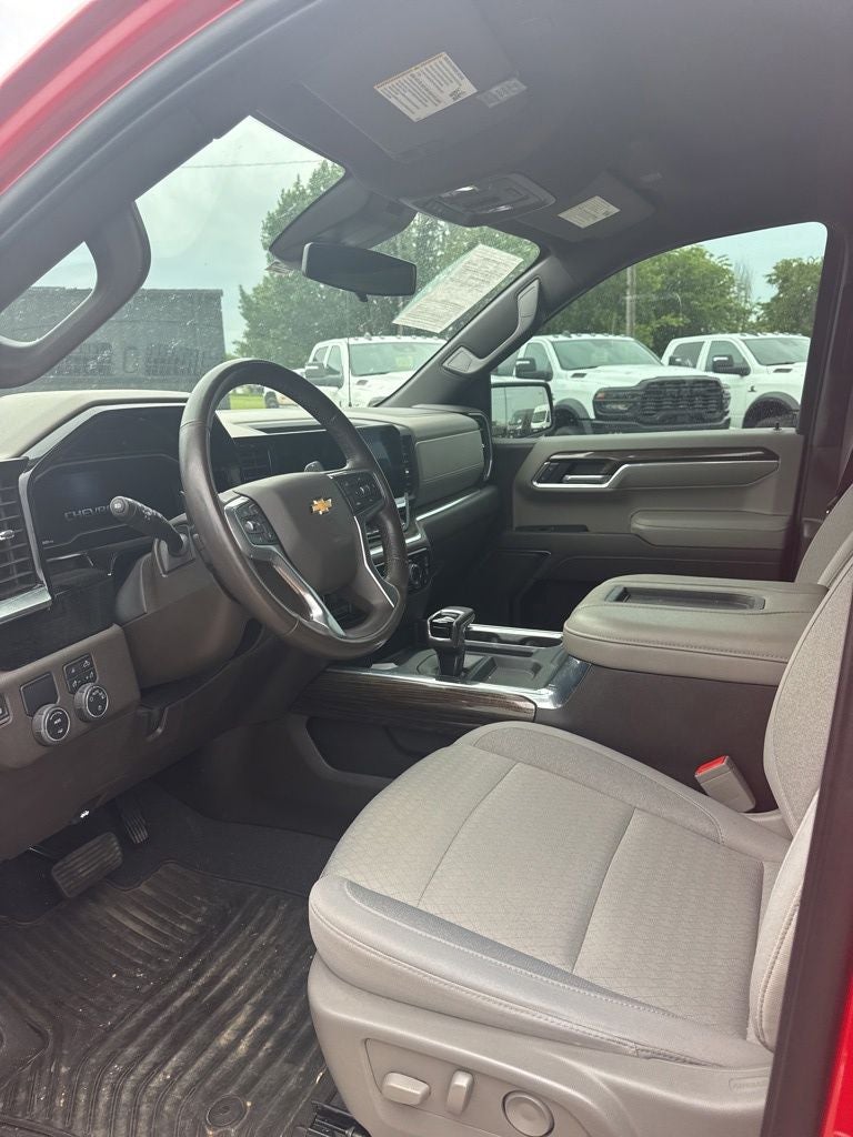2022 Chevrolet Silverado 1500 2WD Crew Cab Short Bed LT