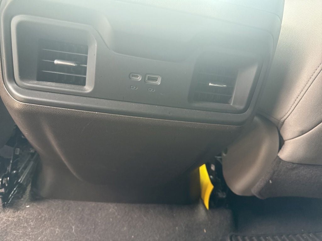 2022 Chevrolet Silverado 1500 2WD Crew Cab Short Bed LT