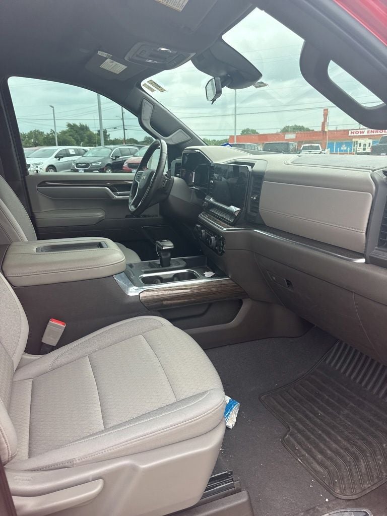 2022 Chevrolet Silverado 1500 2WD Crew Cab Short Bed LT