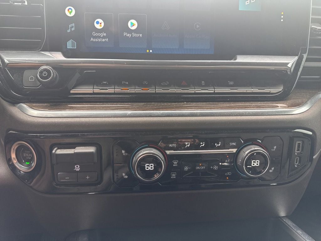 2022 Chevrolet Silverado 1500 2WD Crew Cab Short Bed LT