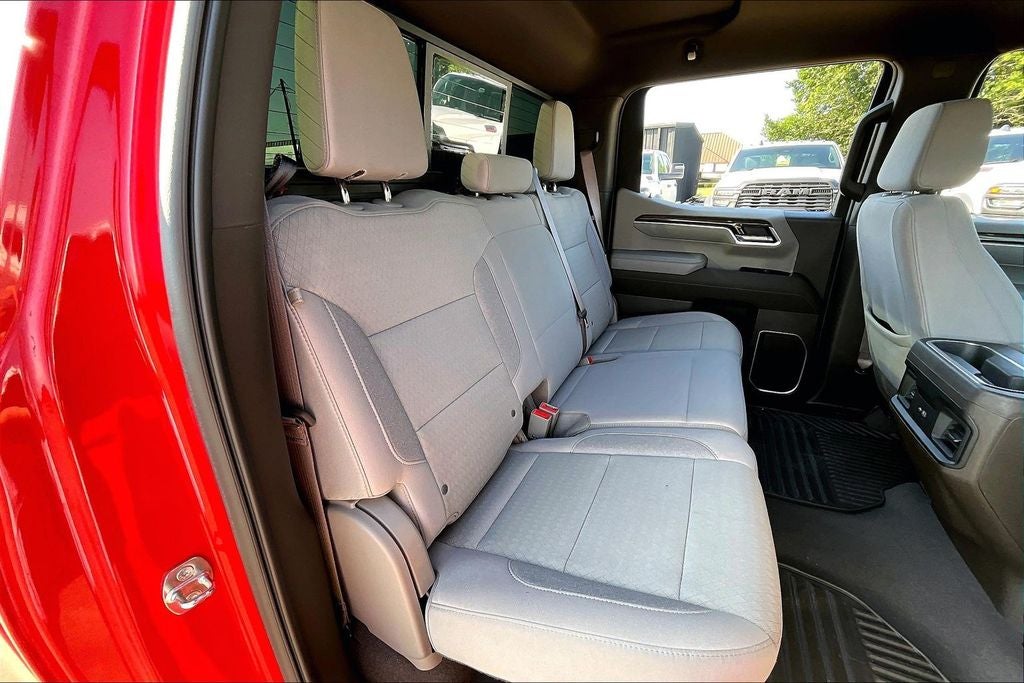 2022 Chevrolet Silverado 1500 2WD Crew Cab Short Bed LT