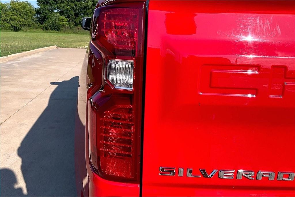 2022 Chevrolet Silverado 1500 2WD Crew Cab Short Bed LT