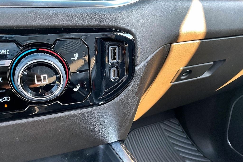 2022 Chevrolet Silverado 1500 2WD Crew Cab Short Bed LT
