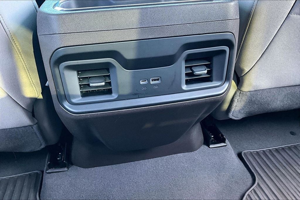 2022 Chevrolet Silverado 1500 2WD Crew Cab Short Bed LT