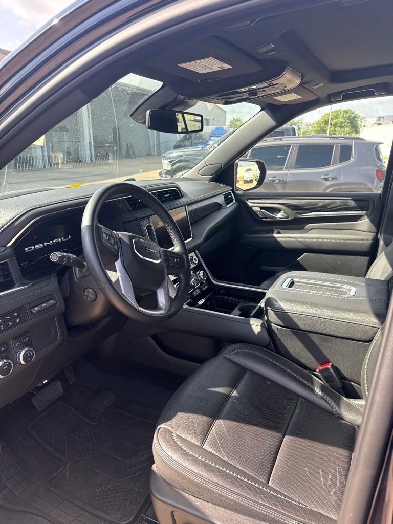 2023 GMC Yukon 4WD Denali