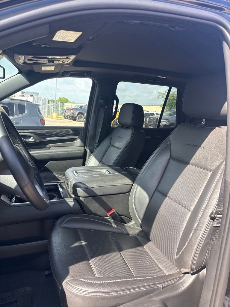 2023 GMC Yukon 4WD Denali