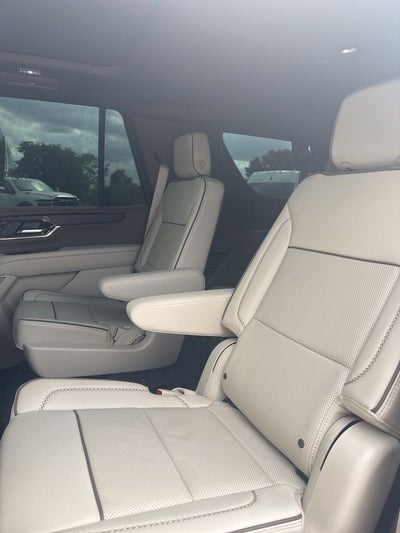 2025 GMC Yukon 4WD Denali