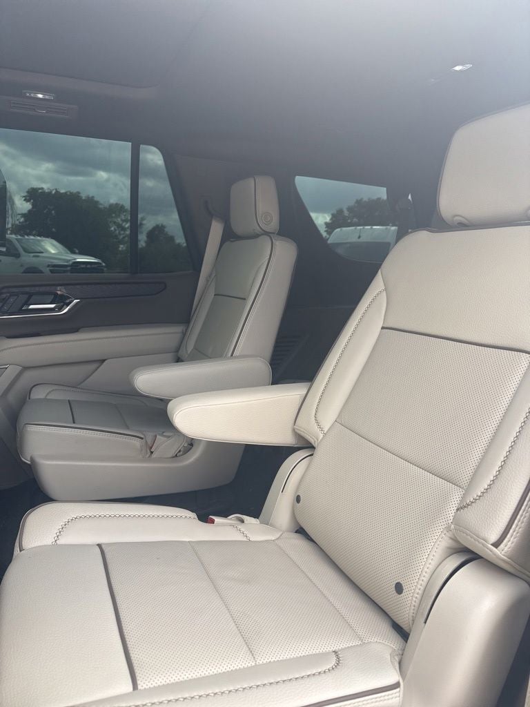 2025 GMC Yukon 4WD Denali