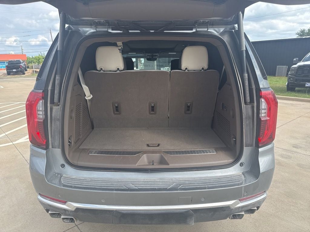 2025 GMC Yukon 4WD Denali