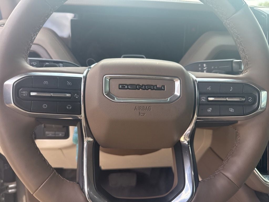 2025 GMC Yukon 4WD Denali