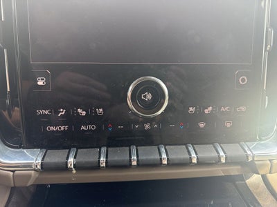 2025 GMC Yukon 4WD Denali