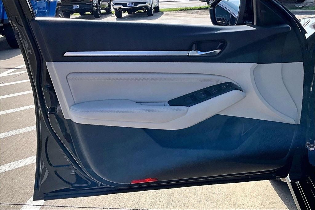 2021 Nissan Altima SL FWD