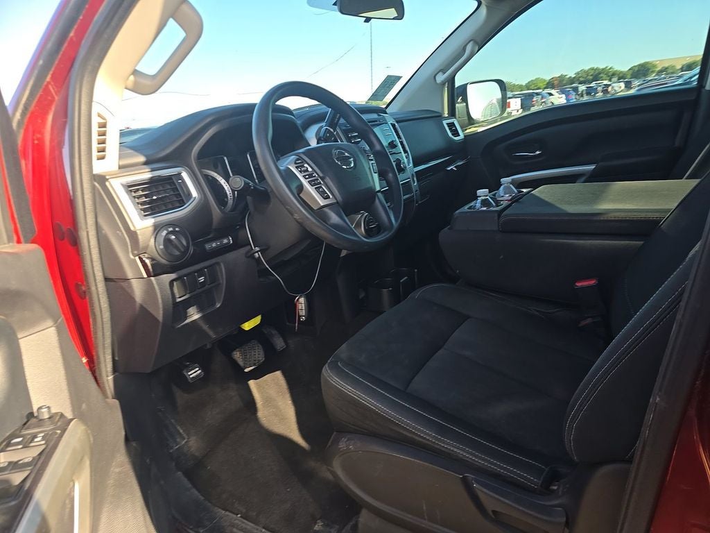 2018 Nissan Titan SV