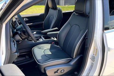 2027 Chrysler Pacifica PACIFICA LIMITED