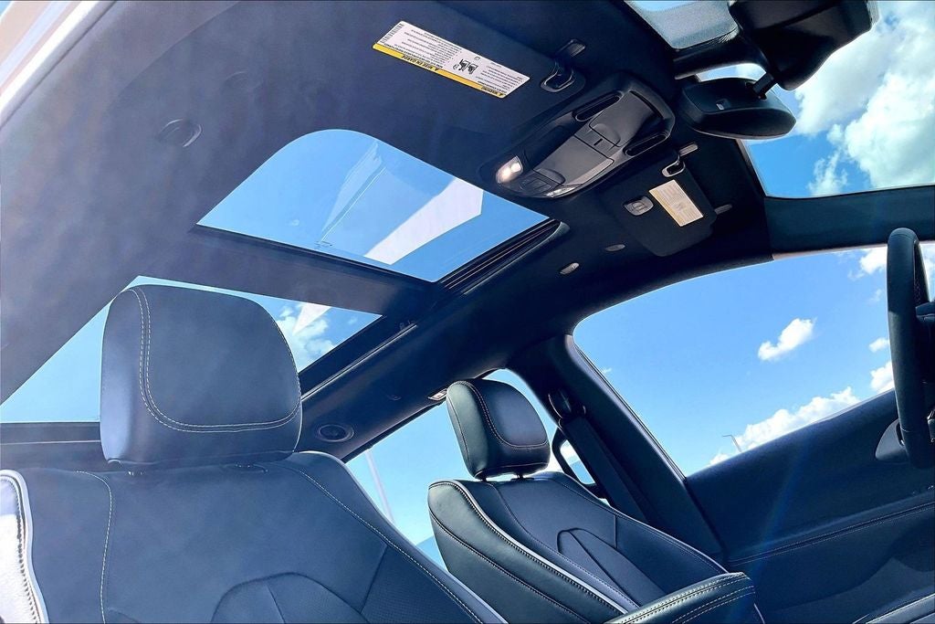 2027 Chrysler Pacifica PACIFICA LIMITED