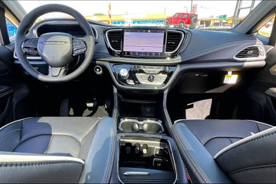 2027 Chrysler Pacifica PACIFICA LIMITED
