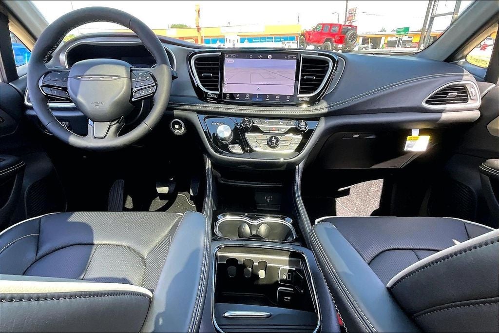 2027 Chrysler Pacifica PACIFICA LIMITED