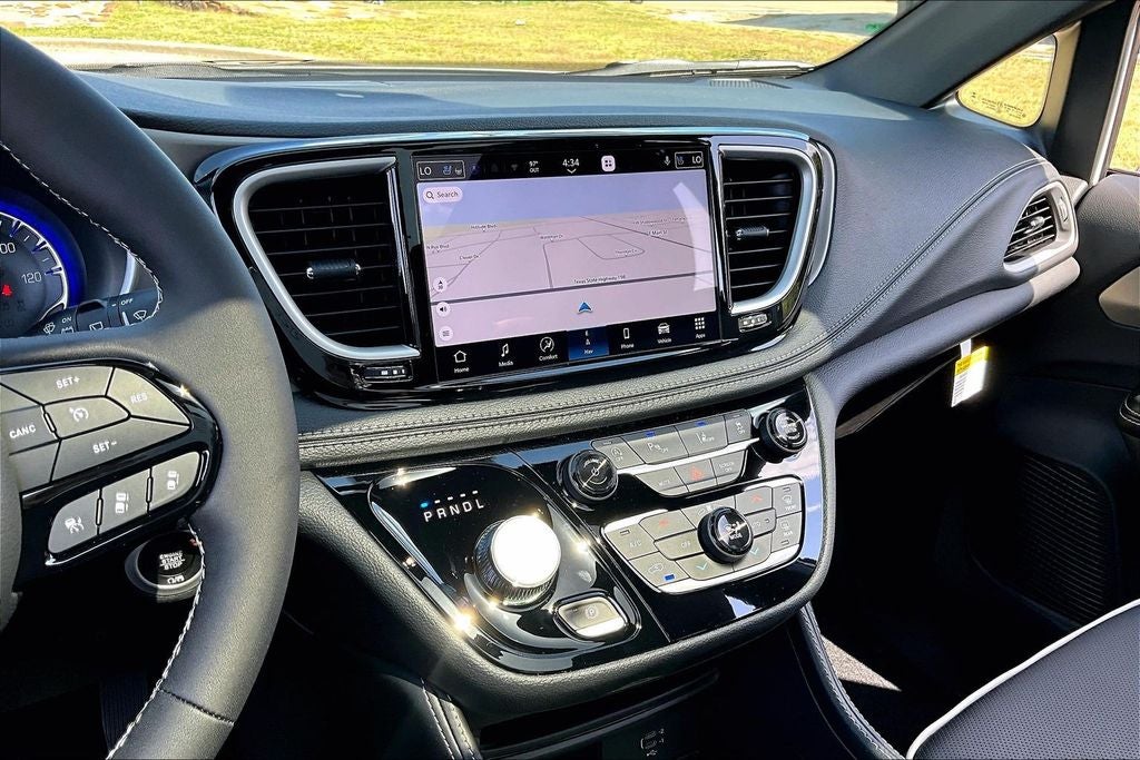 2027 Chrysler Pacifica PACIFICA LIMITED