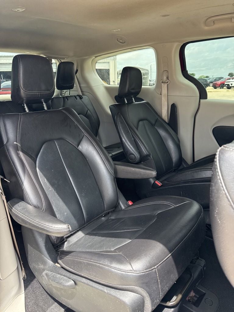 2022 Chrysler Pacifica Hybrid Touring L