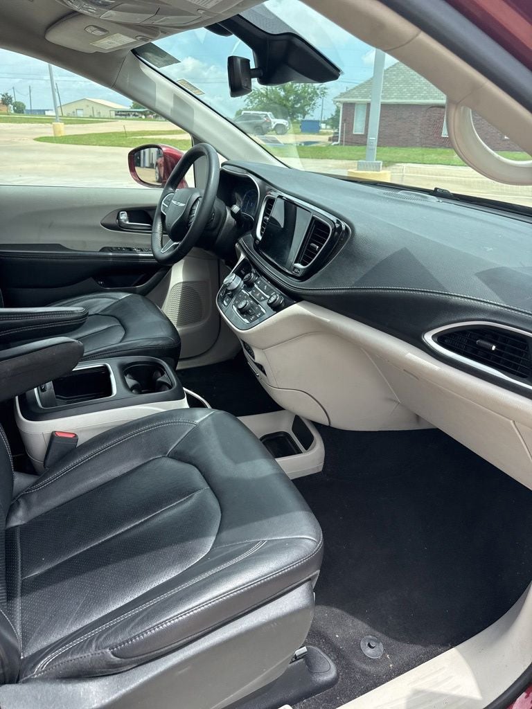 2022 Chrysler Pacifica Hybrid Touring L