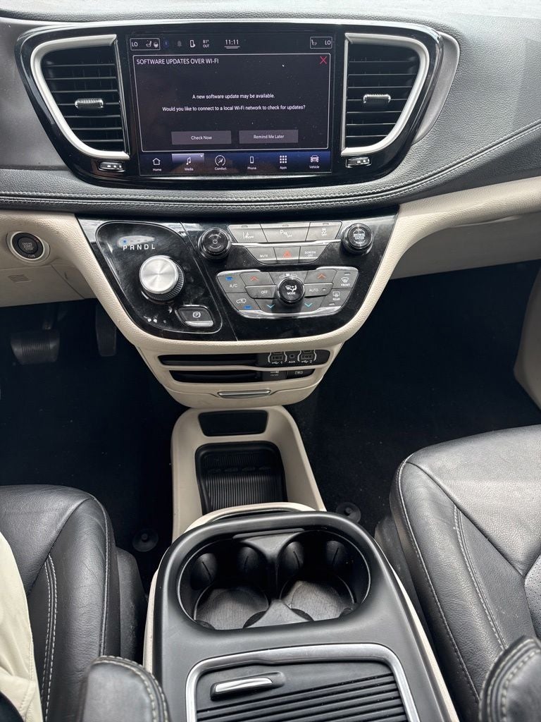 2022 Chrysler Pacifica Hybrid Touring L