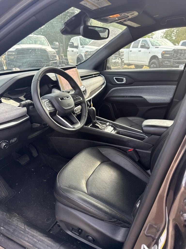 2023 Jeep Compass Latitude Lux