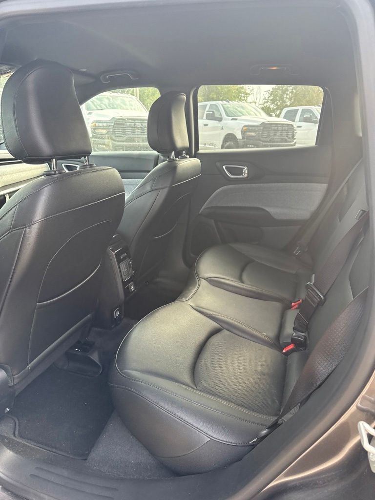 2023 Jeep Compass Latitude Lux