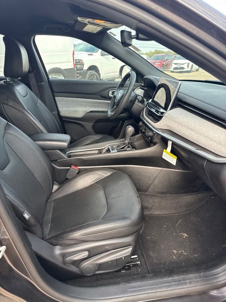 2023 Jeep Compass Latitude Lux