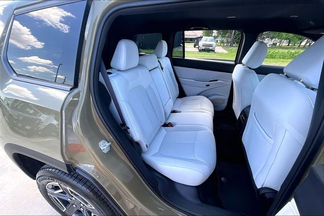 2026 Jeep Cherokee CHEROKEE LAREDO 4X4