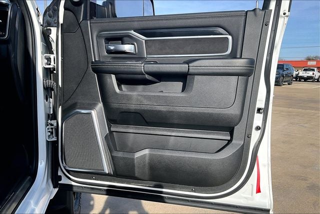 2022 RAM 3500 Laramie Crew Cab 4x4 6'4' Box