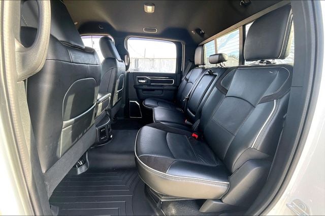 2022 RAM 3500 Laramie Crew Cab 4x4 6'4' Box