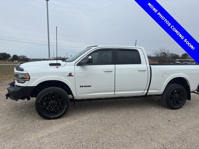 2022 RAM 3500 Laramie Crew Cab 4x4 6'4' Box
