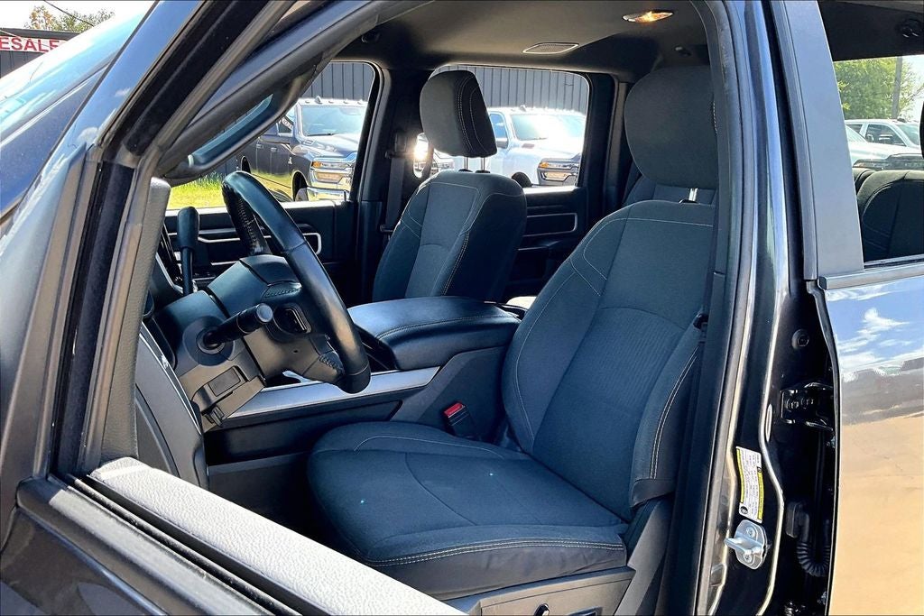 2024 RAM 3500 Big Horn Crew Cab 4x4 8' Box