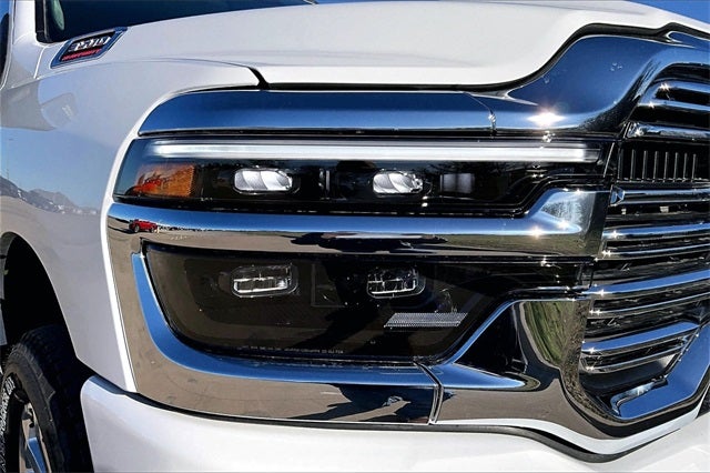 2026 RAM Ram 3500 RAM 3500 LARAMIE CREW CAB 4X4 8' BOX