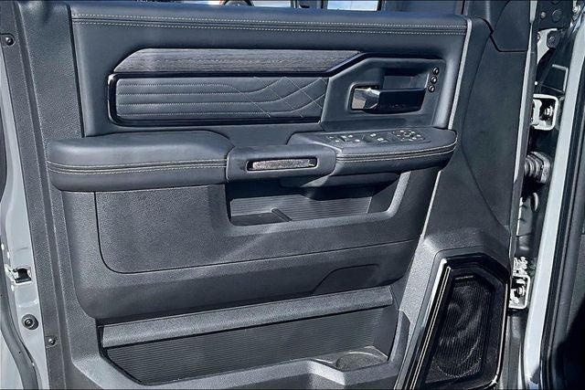 2026 RAM Ram 3500 RAM 3500 LIMITED MEGA CAB 4X4 6'4' BOX