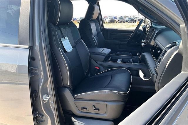 2026 RAM Ram 3500 RAM 3500 LIMITED MEGA CAB 4X4 6'4' BOX